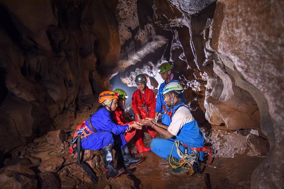 Cikarae Cave